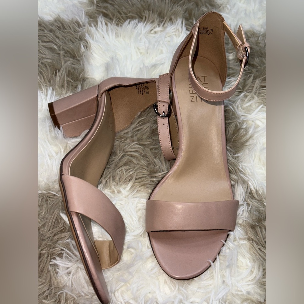 Naturalizer Vera Heeled Sandals - Picture 2 of 5